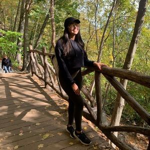 Meet your Posher, Dunia